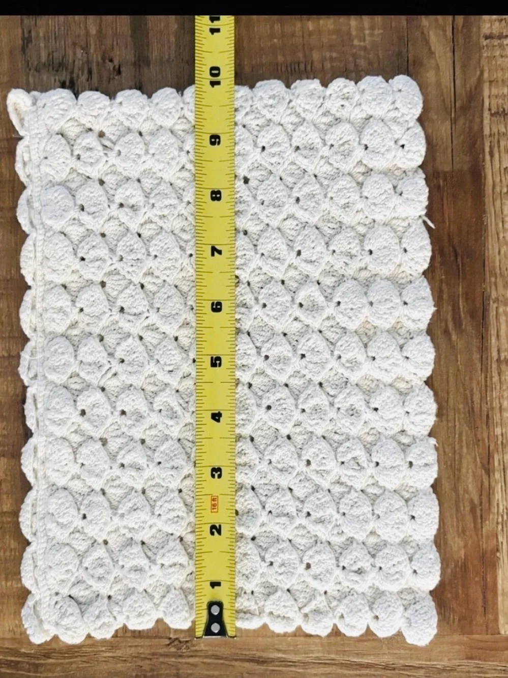 Scalloped Makeup Bag | Clutch. EUC 10”x7” Zippered | Ivory | Neutral